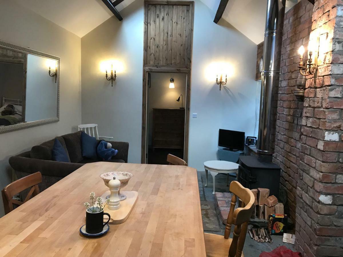 Tracey'S Farmhouse Cottage Belfast Exterior foto